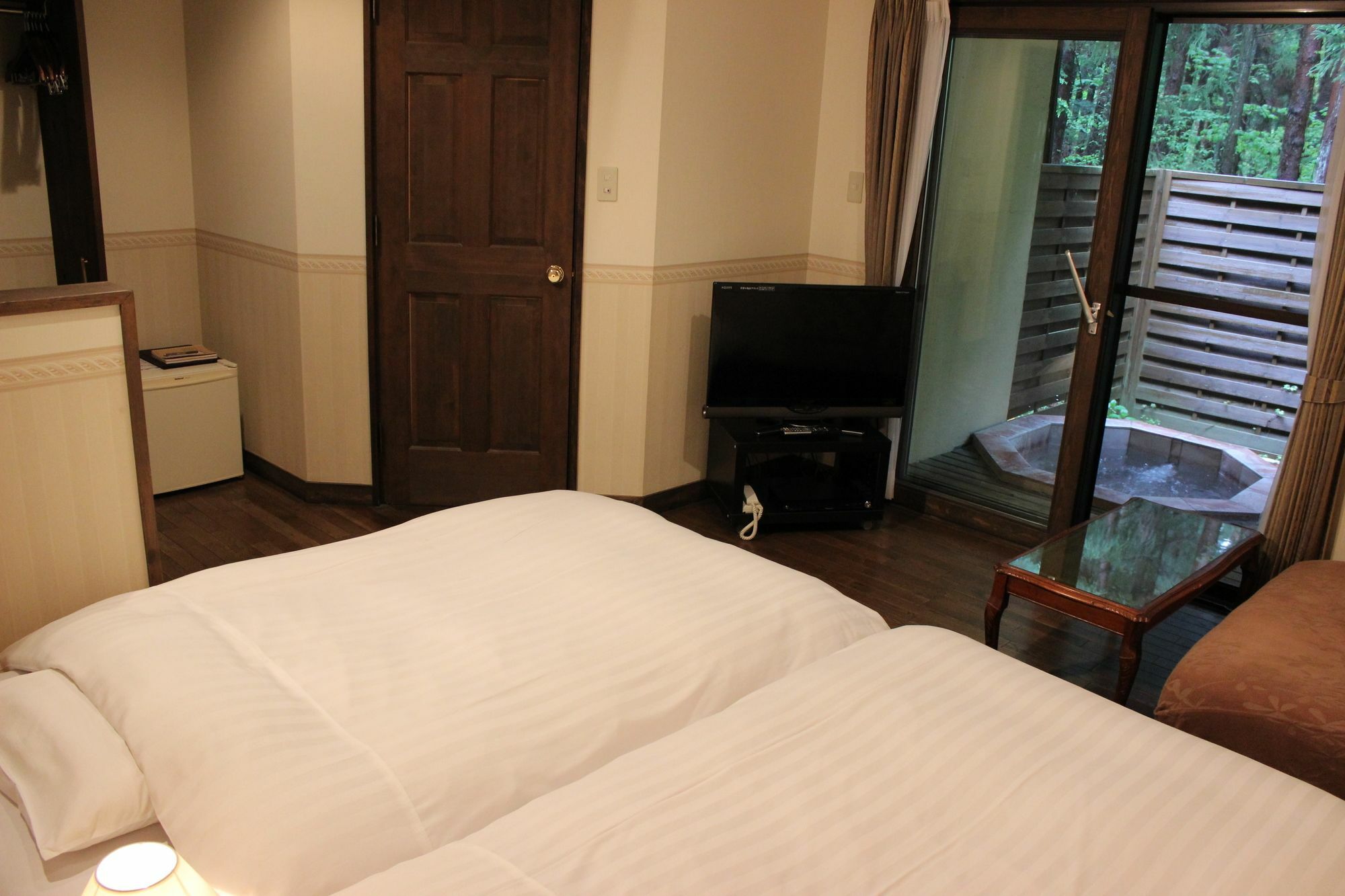 Gusthof Lumiere Hotell Fujikawaguchiko Exteriör bild